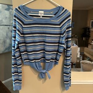 Women’s long sleeve top